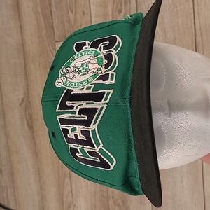 BOSTON CELTICS NBA Logo Athletic GCC‎ Green Embroidered Snapback Hat Cap VTG 90s